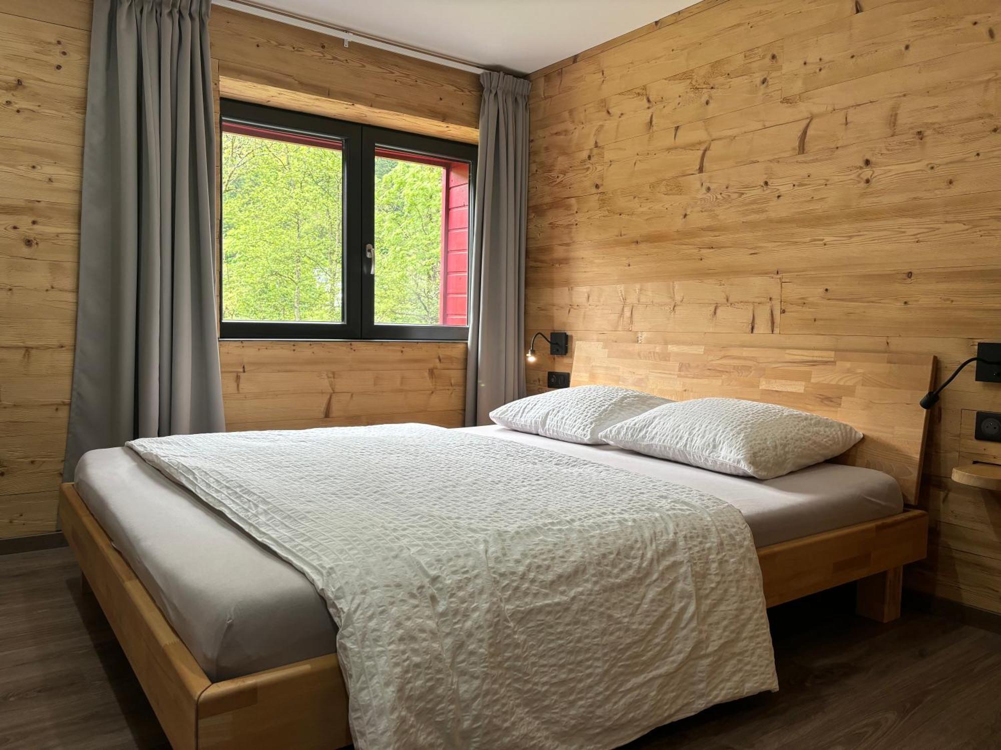 La Ferme De Rochesson, Jacuzzis & Piscine Commune Экстерьер фото